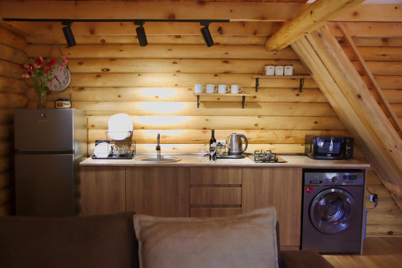 Ferienwohnung Wooden Hut Kazbegi Exterior foto